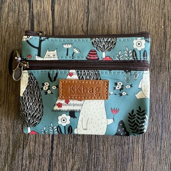 Blue Bear  Fun Coin Purse Card Holder Wallet NEW Keychain - Picture 1 of 3